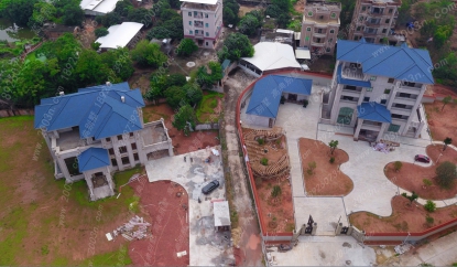 歐式石材別墅三層外觀實景圖/拍攝地點：廣東省茂名市鎮盛鎮彭村村別墅